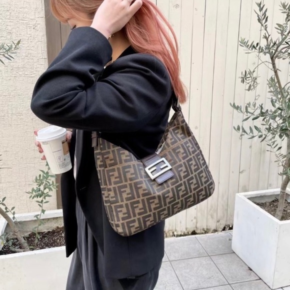 FENDI (VINTAGE) - Hobo Shoulder Baguette Bag (Zucca) - Picture 9 of 10